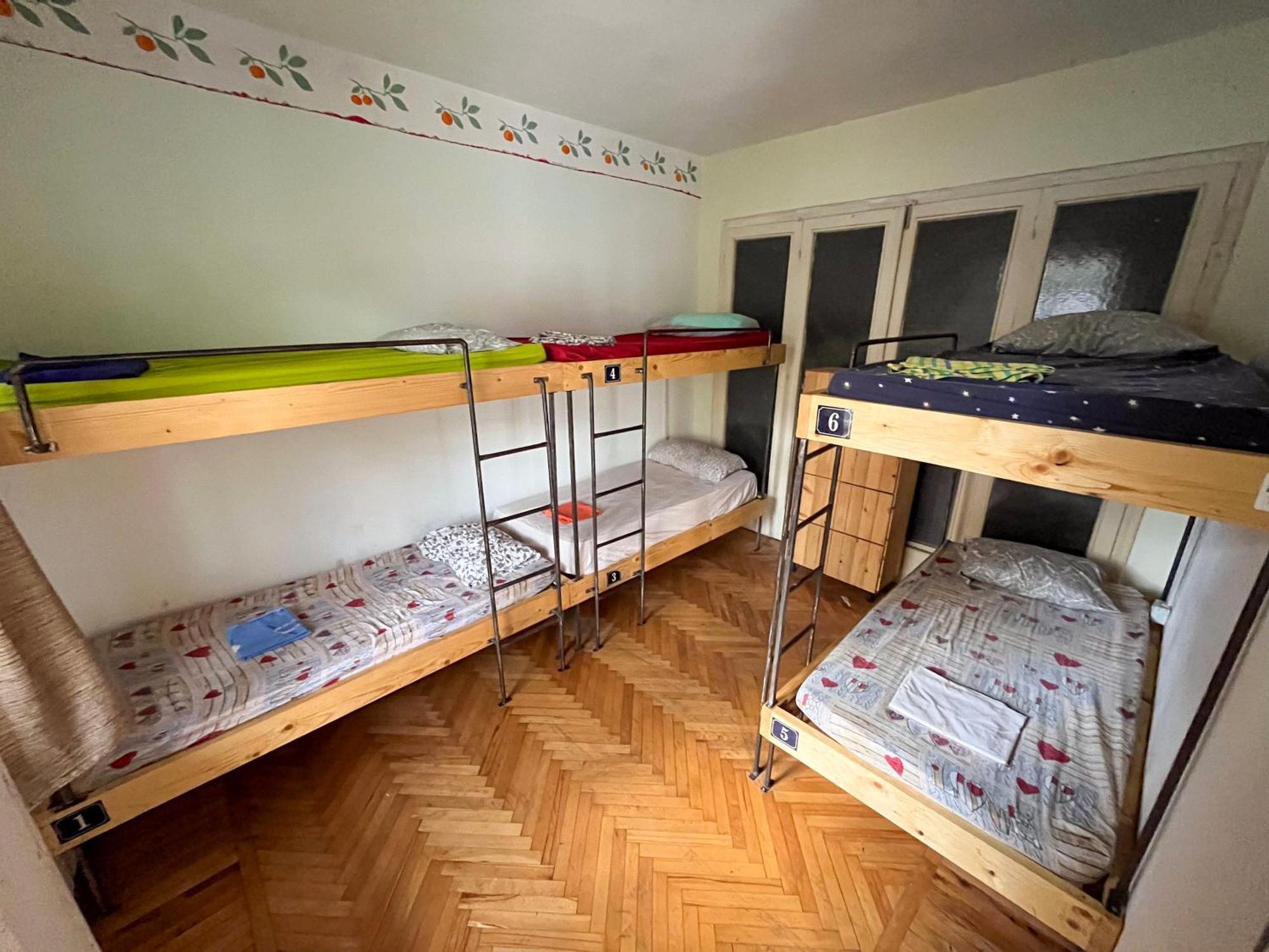 Milingona City Center Hostel Tirana Zewnętrze zdjęcie