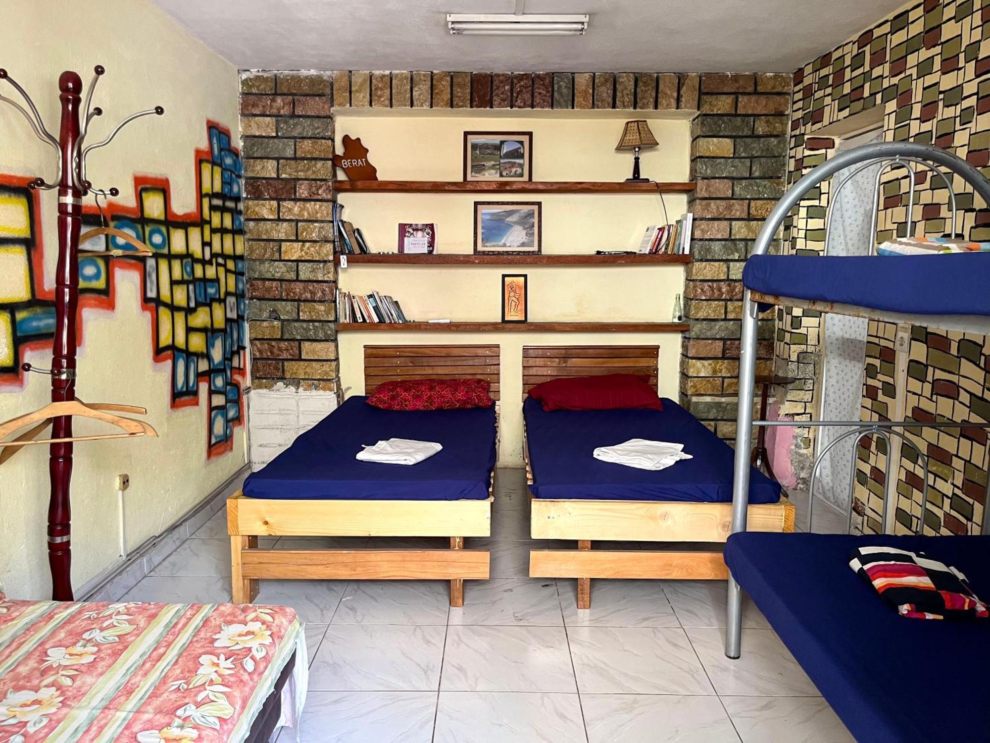 Milingona City Center Hostel Tirana Zewnętrze zdjęcie